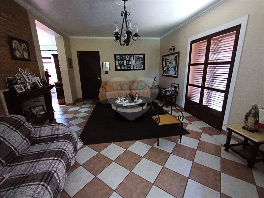 Casa à venda com 3 quartos, sendo 2 suítes,  em Vila Mogilar, Mogi das Cruzes, SP