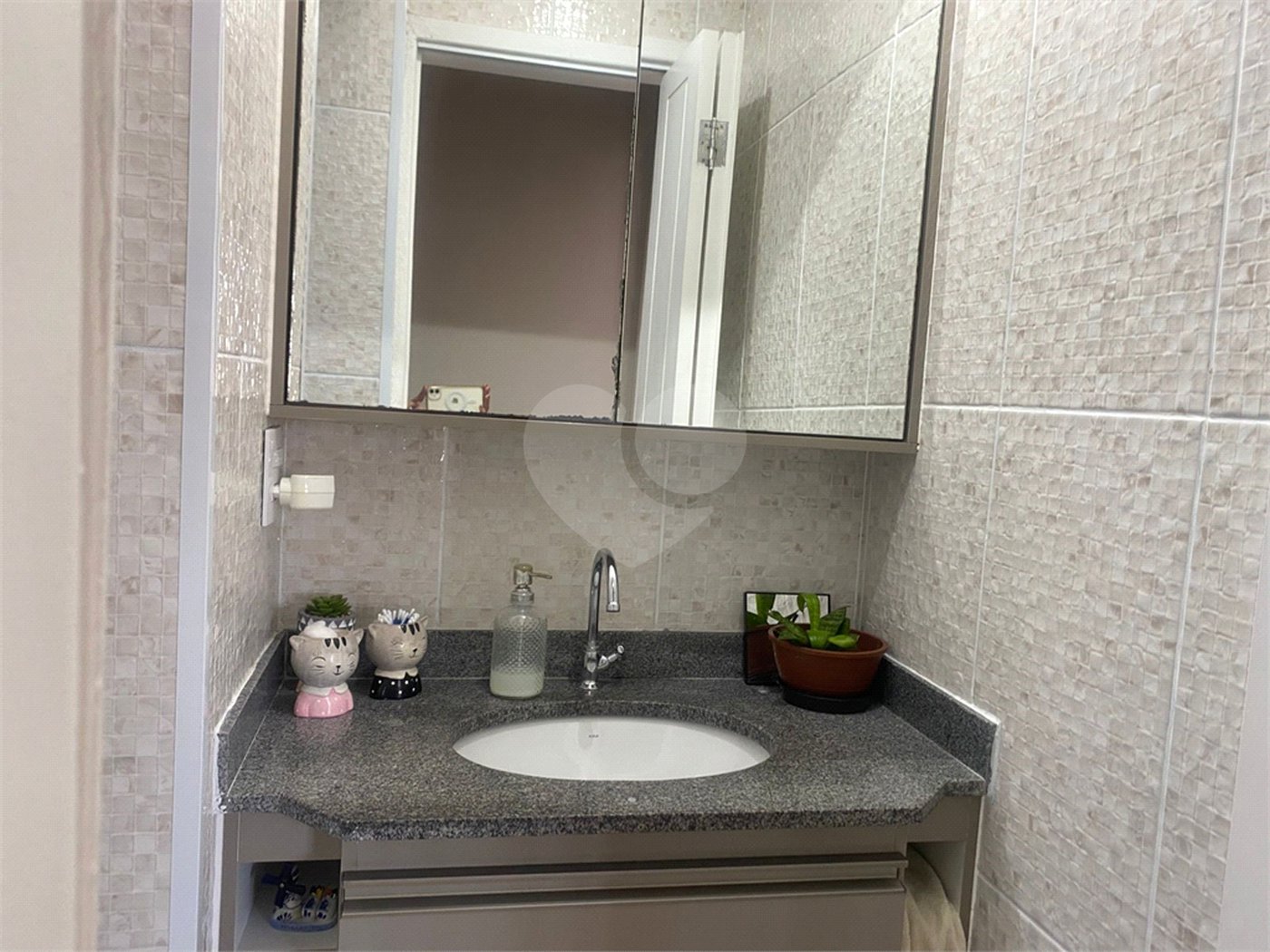 Apartamento à venda com 2 quartos em Vila Galvão, Guarulhos, SP