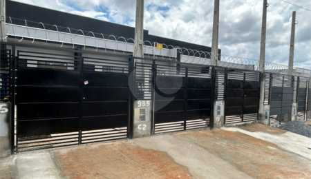 Casa de Vila à venda com 2 quartos, sendo 1 suíte,  em Vila Nova Sorocaba, Sorocaba, SP