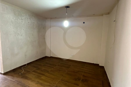 Sobrado à venda ou para alugar com 4 quartos, sendo 2 suítes, em Vila Lacíria, Ponta Porã, MS