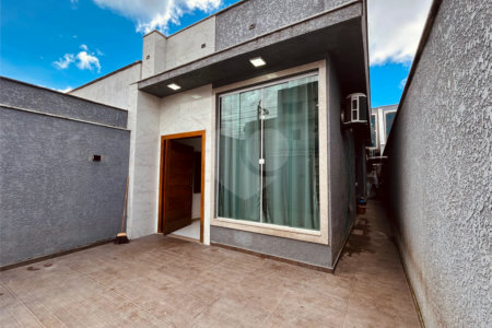 Casa à venda com 2 quartos, sendo 1 suíte, em Baianão, Porto Seguro, BA