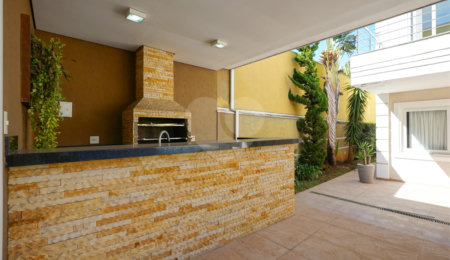 Casa à venda ou para alugar com 4 suítes em Interlagos, São Paulo, SP