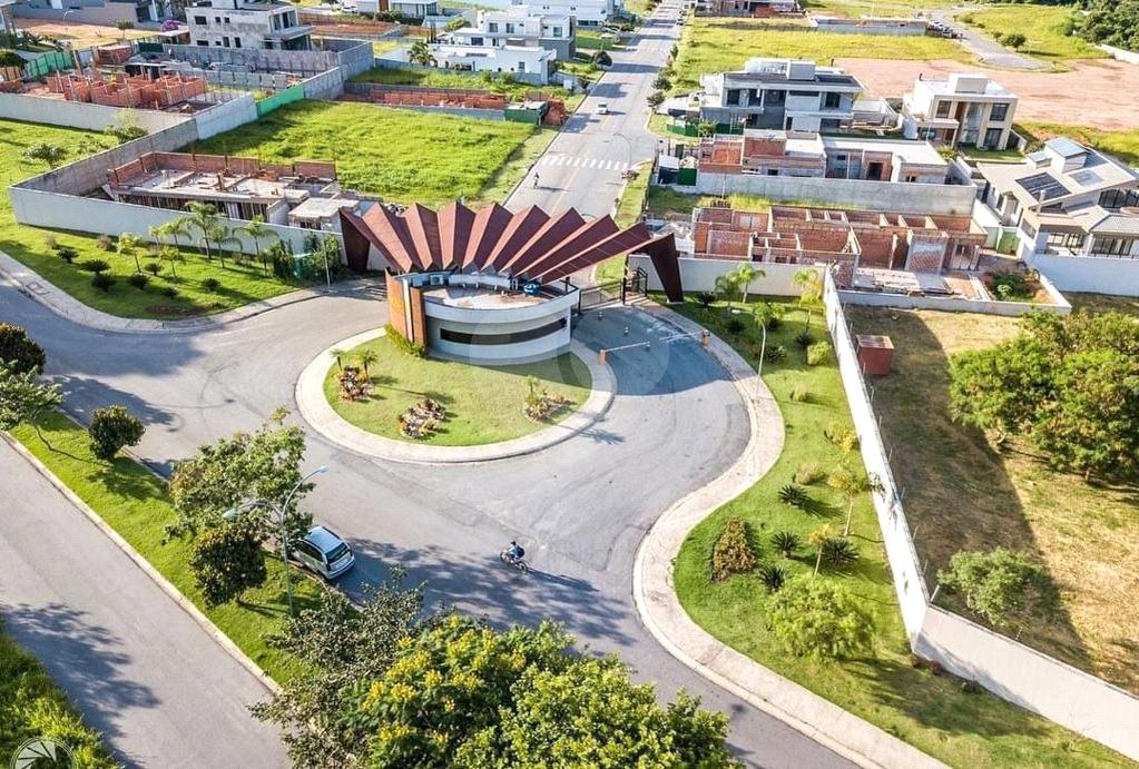 Casa à venda com 3 suítes no condomínio Residencial Granville, Atibaia - SP