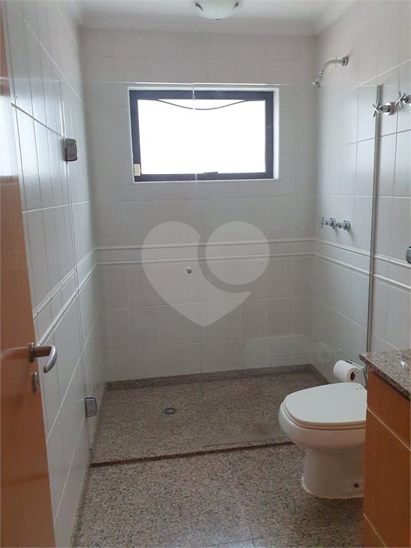 Casa à venda com 2 quartos, sendo 1 suíte,  no condomínio Flamboyant, São Paulo - SP