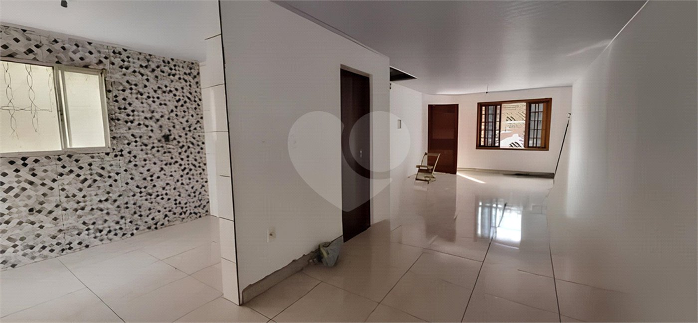 Casa à venda com 3 quartos, sendo 1 suíte, em Jardim das Azaléias, Sorocaba, SP