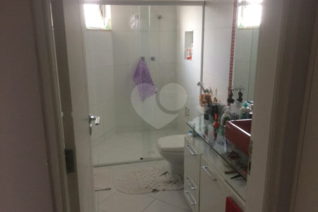 Casa à venda com 4 quartos, sendo 3 suítes, em Jardim São Paulo(zona Norte), São Paulo, SP