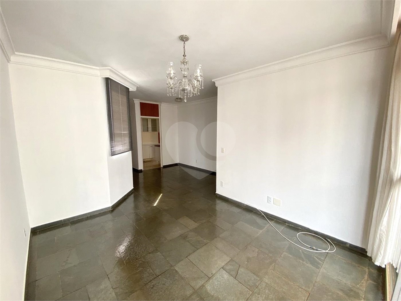 Apartamento à venda com 2 quartos, sendo 1 suíte, no Centro, Ribeirão Preto, SP