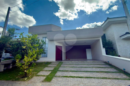 Casa à venda com 4 quartos, sendo 1 suíte,  no condomínio Portobello Sorocaba, Sorocaba - SP