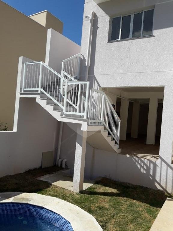 Sobrado à venda com 3 quartos, sendo 1 suíte, em Villa Verde, Franco da Rocha, SP