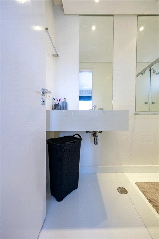 Apartamento à venda com 3 suítes em Cidade Monções, São Paulo, SP