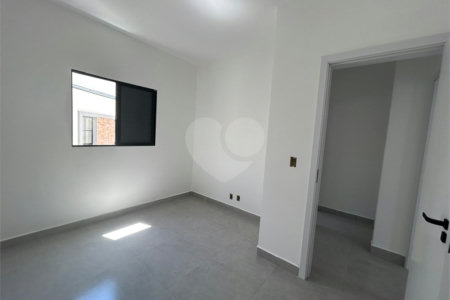 Casa de Vila à venda com 2 quartos em Jardim Europa, Sorocaba, SP
