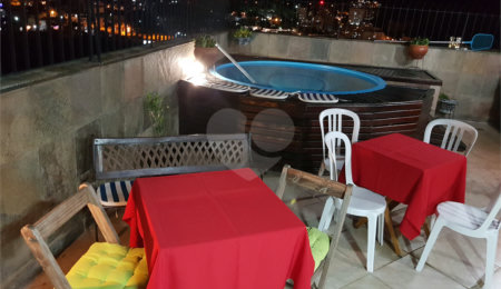 Cobertura à venda com 3 quartos, sendo 1 suíte,  em Rio Comprido, Rio de Janeiro, RJ