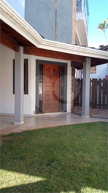 Casa à venda com 3 suítes no condomínio Villaggio Capriccio, Louveira - SP
