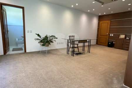 Casa à venda com 6 quartos, sendo 5 suítes, no condomínio City Castelo, Itu - SP