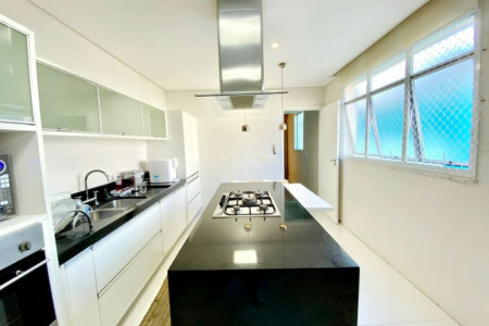 Casa com 3 dormitórios à venda, 272 m² por R$ 1.990.000,00 - Embaré - Santos/SP
