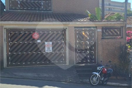 Sobrado para alugar com 4 quartos, sendo 3 suítes, em Vila Nivi, São Paulo, SP