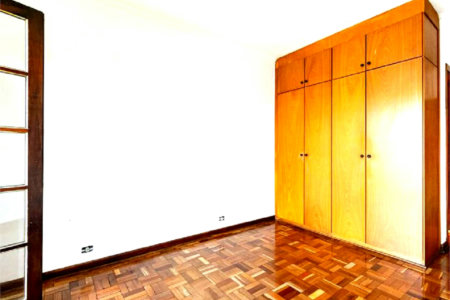 Casa à venda com 4 quartos, sendo 2 suítes, em Indianópolis, São Paulo, SP