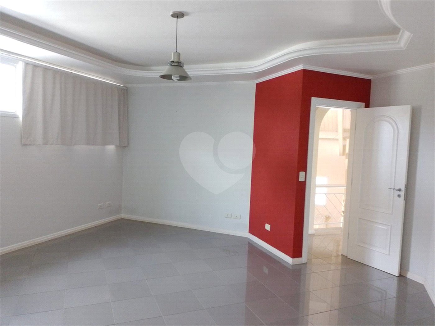 Casa à venda com 4 quartos, sendo 2 suítes,  em Vila Santista, Atibaia, SP