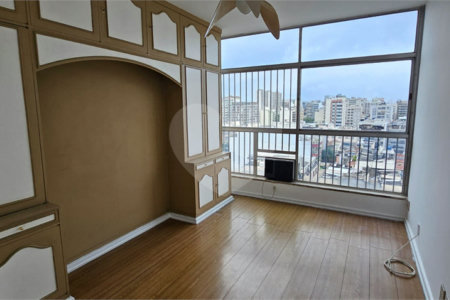 Apartamento à venda com 4 quartos, sendo 1 suíte, em Tijuca, Rio de Janeiro, RJ