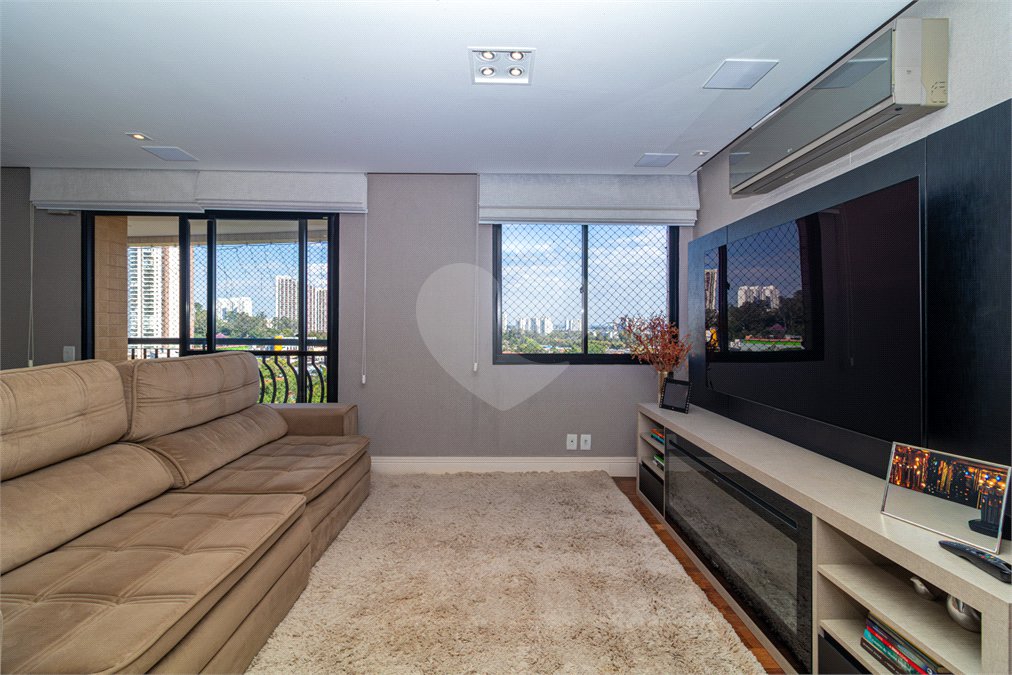 Apartamento à venda com 3 suítes em Alto da Boa Vista, São Paulo, SP