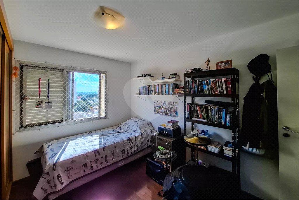 Apartamento de 117m2 com 3 dormitórios e 1 vaga na Vila Mariana