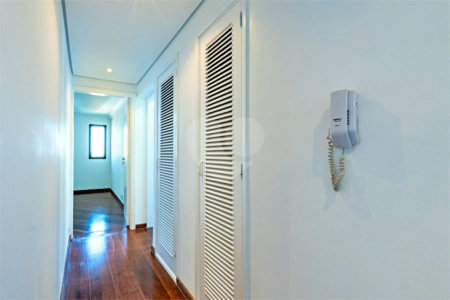 Apartamento à venda com 3 suítes em Campo Belo, São Paulo, SP