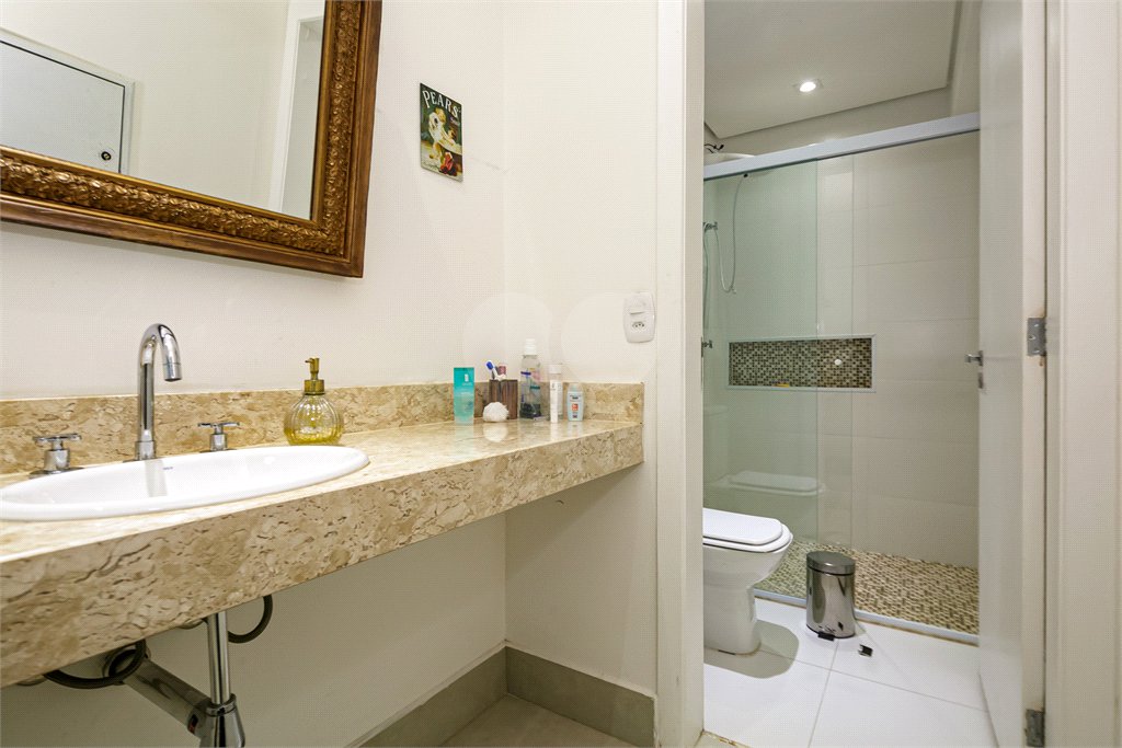 Casa à venda com 4 suítes no condomínio Villaggio DI Palme, São Paulo - SP
