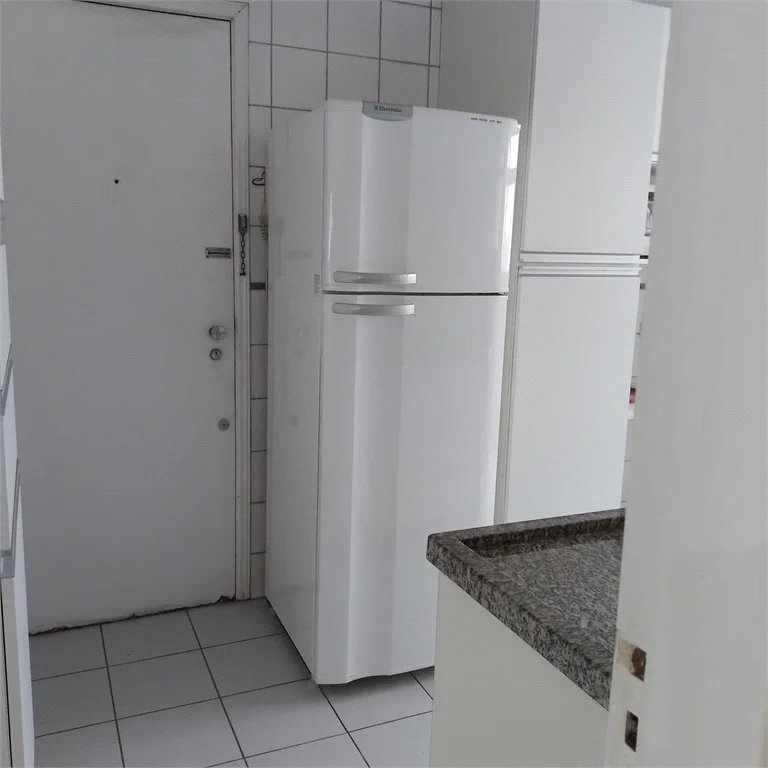 Apartamento à venda com 3 quartos, sendo 1 suíte, em Pinheiros, São Paulo, SP