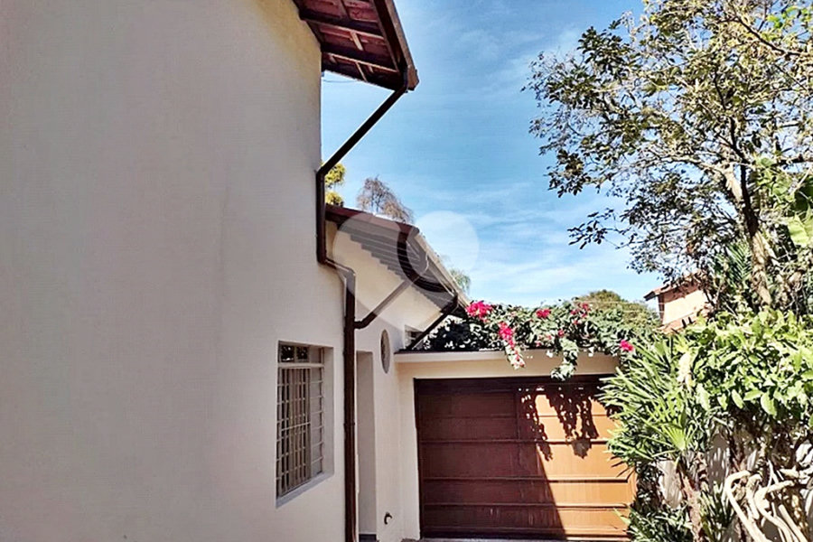 Sobrado à venda com 4 quartos, sendo 1 suíte, em Tremembé, São Paulo, SP