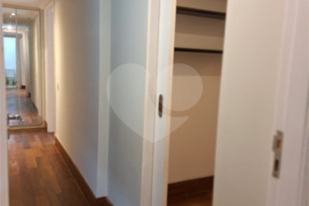 Apartamento à venda com 4 quartos, sendo 3 suítes,  em Vila Gertrudes, São Paulo, SP