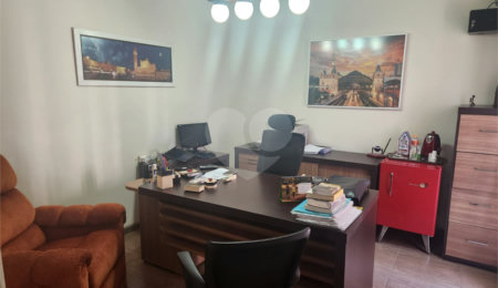 Sobrado à venda com 4 quartos, sendo 1 suíte,  em Água Branca, São Paulo, SP