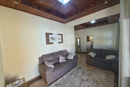 Casa à venda com 3 quartos, sendo 1 suíte,  em Tatetú, Alambari, SP