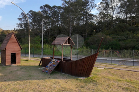 Casa à venda com 4 suítes no condomínio Itaporã, Atibaia - SP
