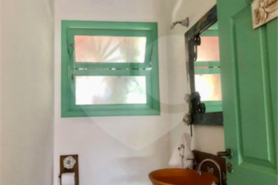 Casa à venda com 3 suítes no condomínio Chacarás Bela Vista, Mairiporã - SP