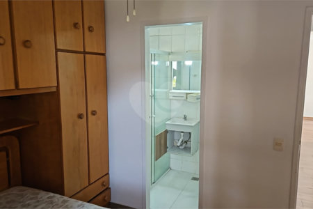 Apartamento à venda com 3 quartos, sendo 1 suíte, em Vila Olímpia, São Paulo, SP