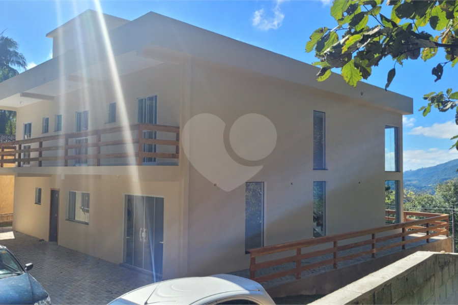 Casa à venda com 4 suítes no condomínio Sausalito, Mairiporã - SP