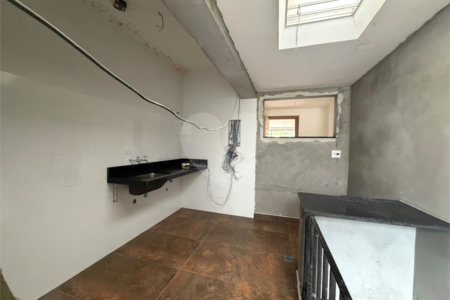 Casa à venda com 3 quartos, sendo 1 suíte, em Alto da Boa Vista, São Paulo, SP