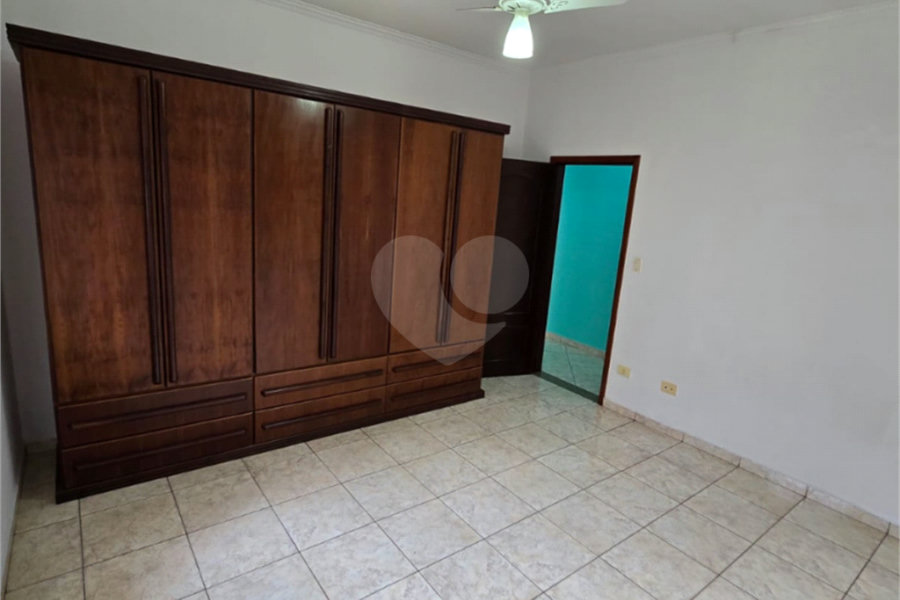Casa à venda com 3 quartos, sendo 1 suíte, em Vila Pereira Cerca, São Paulo, SP