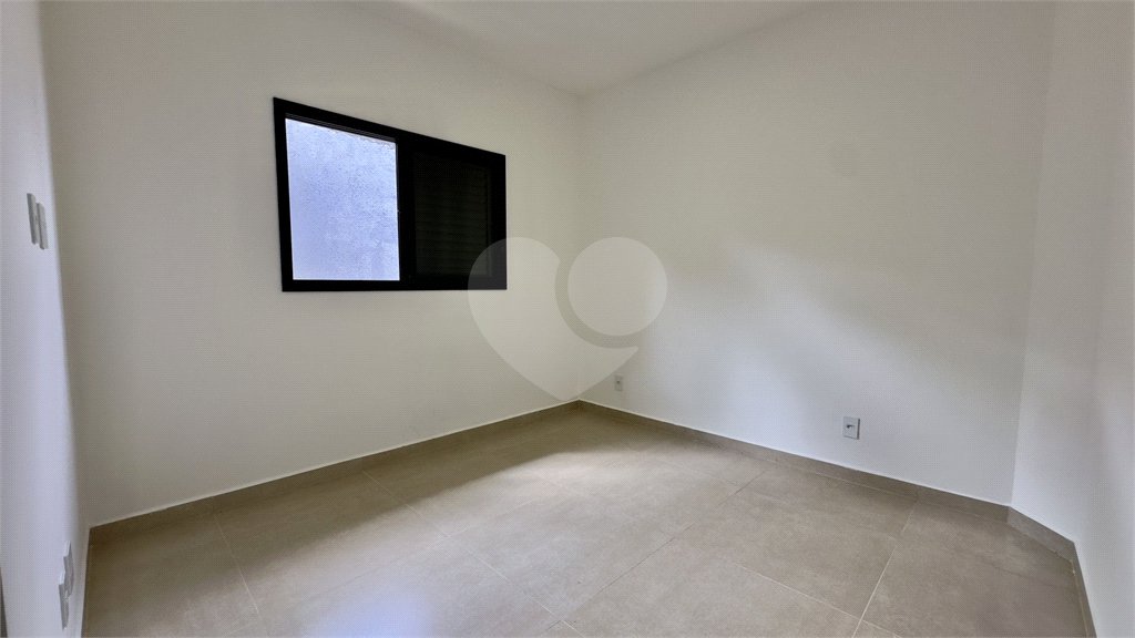 Casa à venda com 3 quartos, sendo 1 suíte, no condomínio Brasil, Atibaia - SP