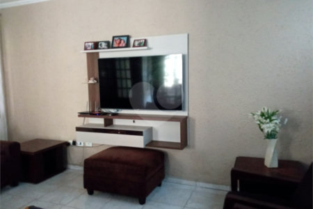 Casa à venda com 4 quartos, sendo 1 suíte,  em Vila Bela Flor, Mogi das Cruzes, SP