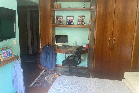 Apartamento à venda com 3 suítes em Jardim Londrina, São Paulo, SP