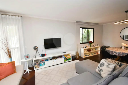 Apartamento à venda com 3 quartos, sendo 1 suíte, em Vila Maria Alta, São Paulo, SP