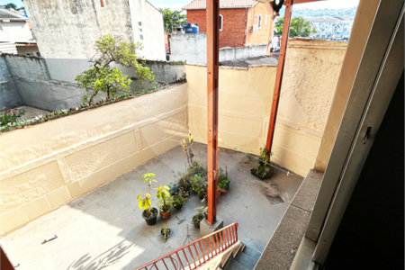 Sobrado à venda com 3 quartos, sendo 1 suíte,  em Jardim Santa Emília, São Paulo, SP