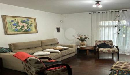 Casa à venda com 3 suítes em Jardim Colombo, São Paulo, SP