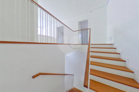 Casa à venda com 4 quartos, sendo 3 suítes,  em Jardim Marajoara, São Paulo, SP