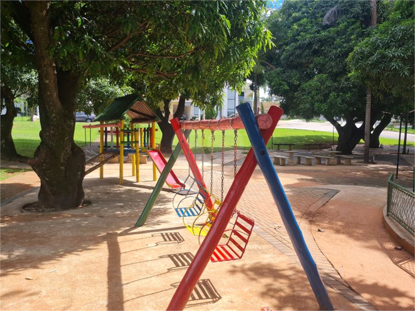 Casa à venda com 3 quartos, sendo 1 suíte, no condomínio Golden Park Residence, Sorocaba - SP