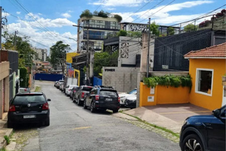 Casa à venda com 2 quartos em Vila Madalena, São Paulo, SP