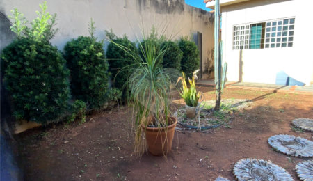 Casa à venda com 3 quartos, sendo 2 suítes,  no Centro, Três Lagoas, MS