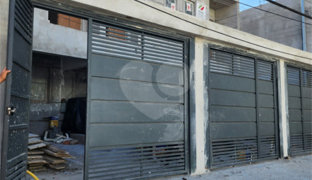 Casa à venda com 3 quartos, sendo 1 suíte,  em Vila Gustavo, São Paulo, SP