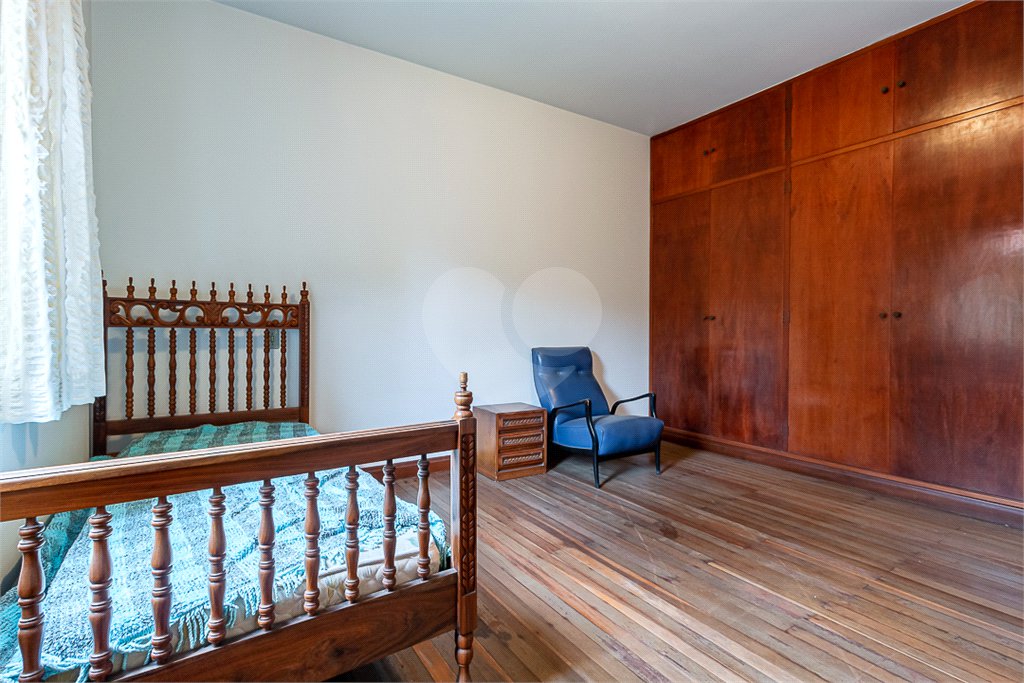 Casa Térrea à venda com 3 suítes em Jardim dos Estados, São Paulo, SP